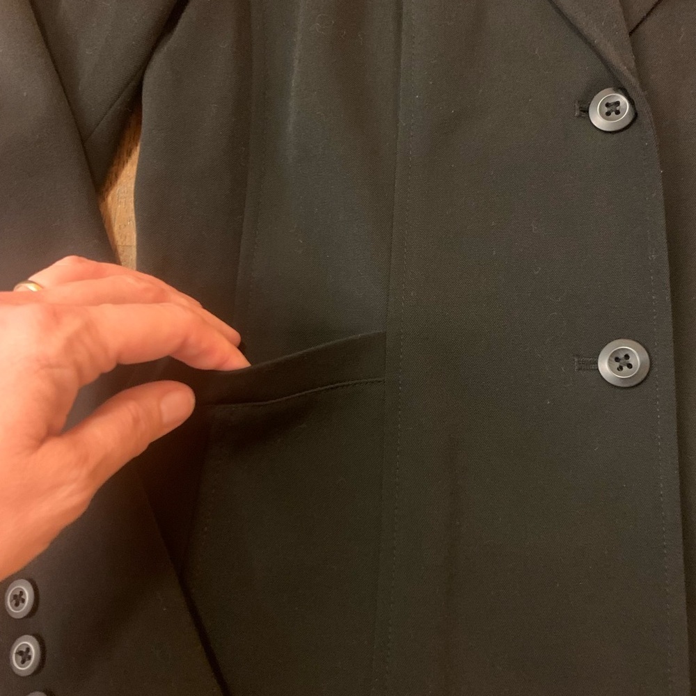 Rafaella blazer size 10 Black jacket 2 button Pockets thin shoulder pads - Picture 3 of 8
